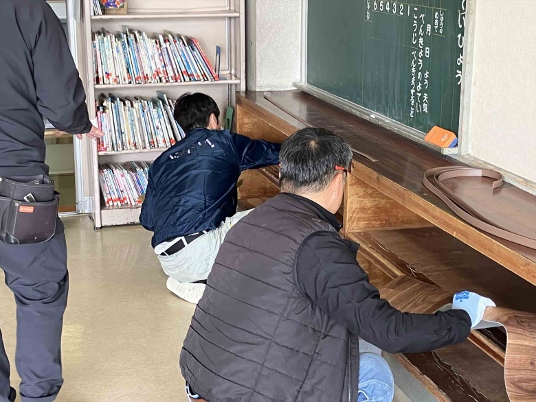 小学校ランドセルロッカーの修繕ボランティアをしました関連画像